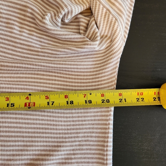 1.4.3 Story Beige Stripe Ribbed Long Sleeve Lagenlook Cut-Out Casual Minimalist - Picture 8 of 10